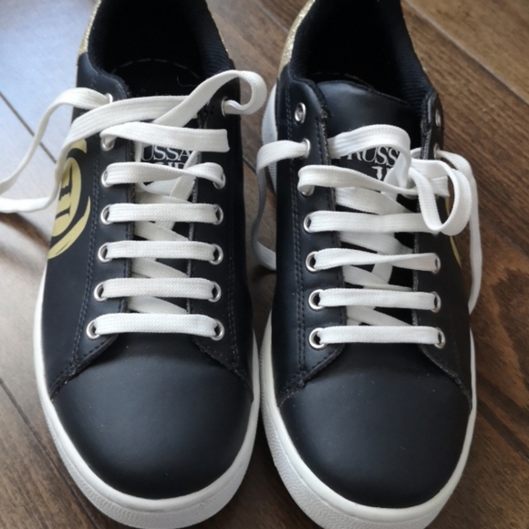 Trussardi faux leather sneakers with glittery logo - Picture 10 of 15
